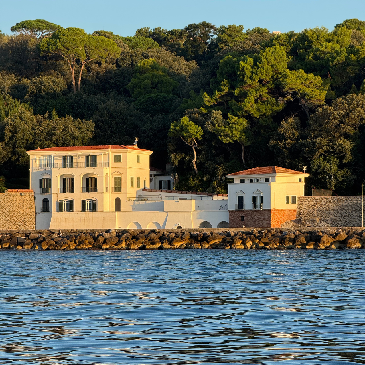 VILLA ROSEBERY